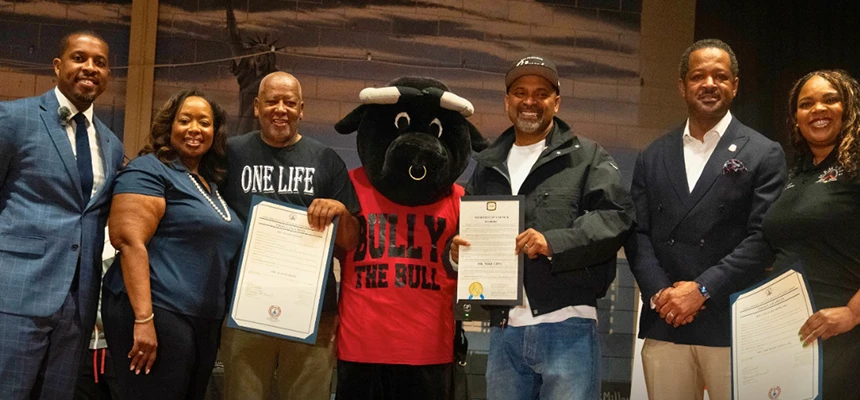 Oakhaven High Hosts Bully the Bull Anti-Bullying Event with Comedian Mike Epps