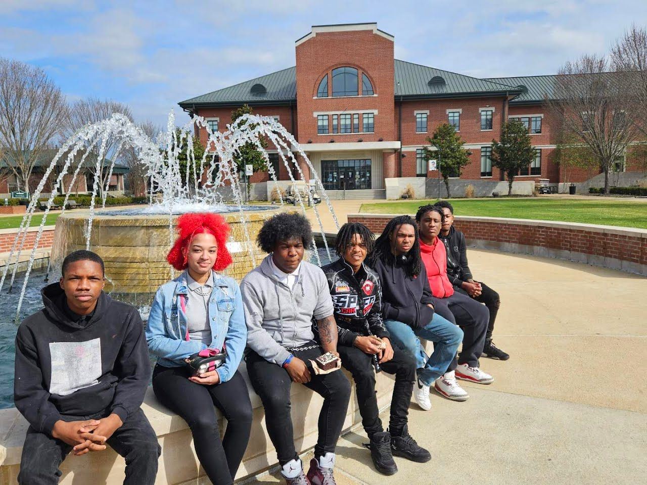 015559328484e0f4d0edc1947b59131cf0f43136 24